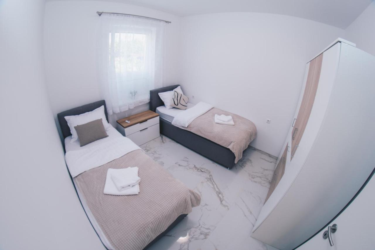 מריבור L Apartment מראה חיצוני תמונה